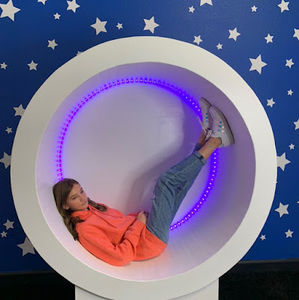 Meet your Posher, Ella